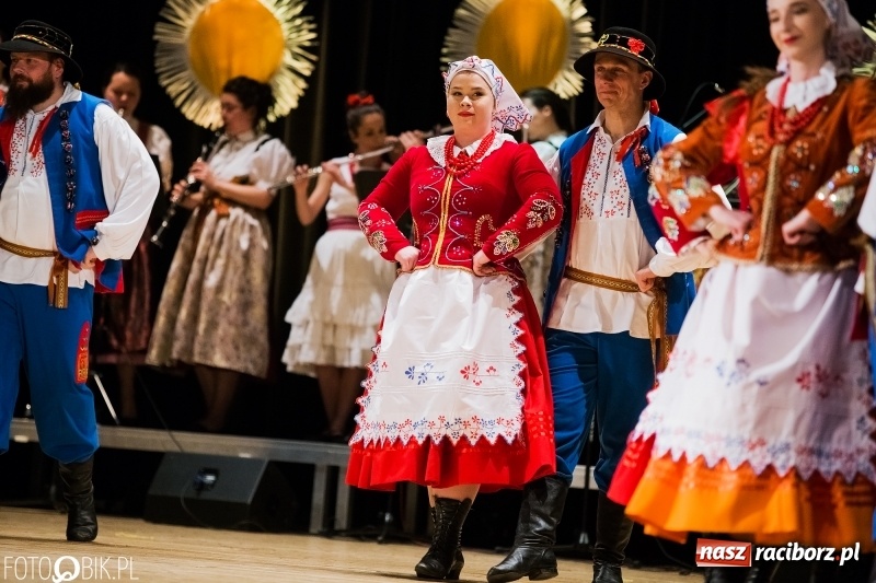Zdjęcie w galerii na portalu naszraciborz.pl: Koncert charytatywny Źródła na rzecz Filipka wiadomości z regionu