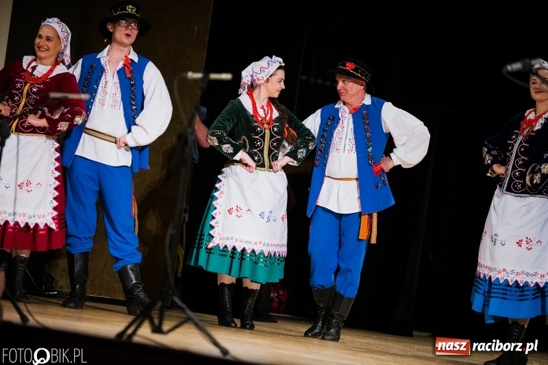 Zdjęcie w galerii na portalu naszraciborz.pl: Koncert charytatywny Źródła na rzecz Filipka wiadomości z regionu