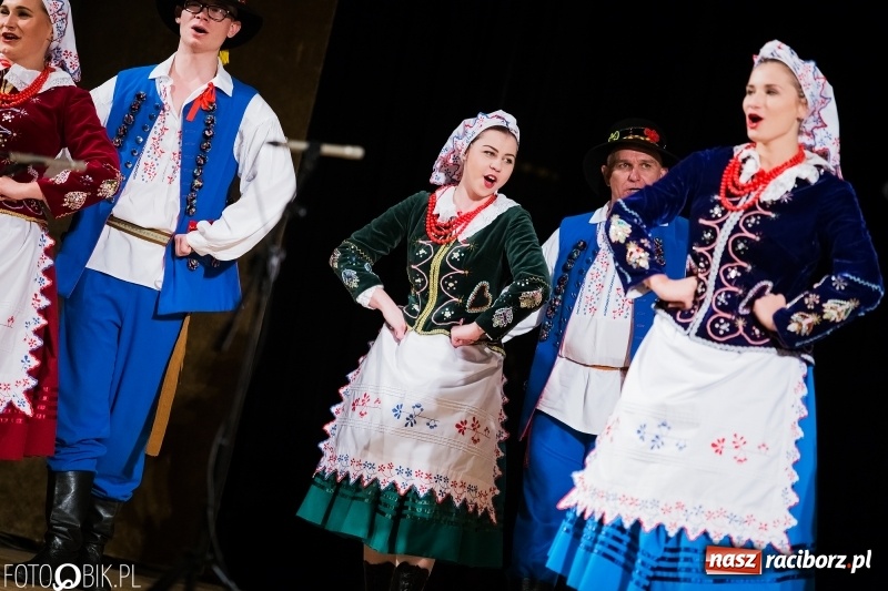 Zdjęcie w galerii na portalu naszraciborz.pl: Koncert charytatywny Źródła na rzecz Filipka wiadomości z regionu