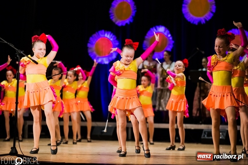 Zdjęcie w galerii na portalu naszraciborz.pl: Koncert charytatywny Źródła na rzecz Filipka wiadomości z regionu