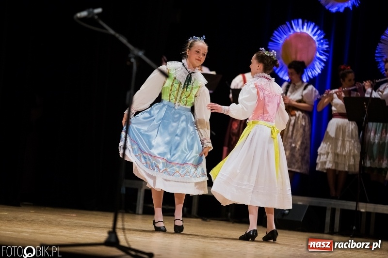 Zdjęcie w galerii na portalu naszraciborz.pl: Koncert charytatywny Źródła na rzecz Filipka wiadomości z regionu