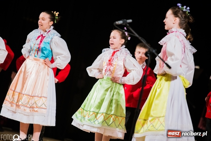 Zdjęcie w galerii na portalu naszraciborz.pl: Koncert charytatywny Źródła na rzecz Filipka wiadomości z regionu