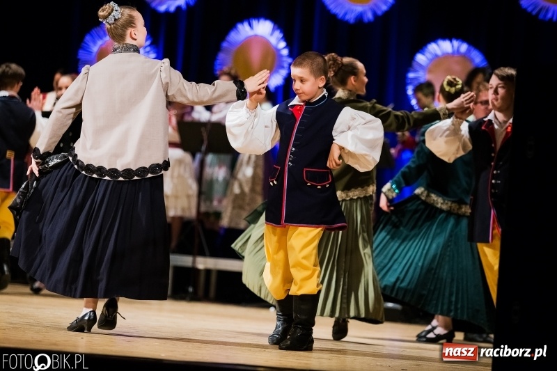 Zdjęcie w galerii na portalu naszraciborz.pl: Koncert charytatywny Źródła na rzecz Filipka wiadomości z regionu