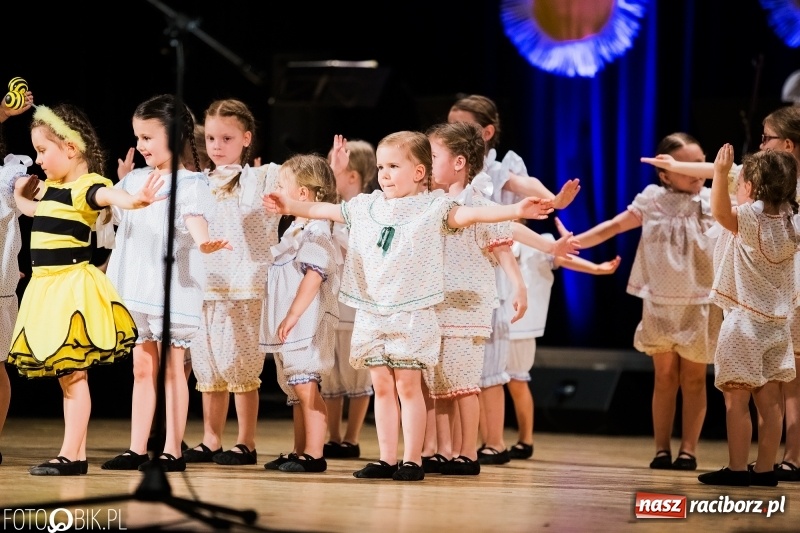 Zdjęcie w galerii na portalu naszraciborz.pl: Koncert charytatywny Źródła na rzecz Filipka wiadomości z regionu