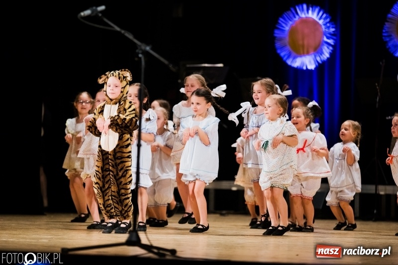 Zdjęcie w galerii na portalu naszraciborz.pl: Koncert charytatywny Źródła na rzecz Filipka wiadomości z regionu