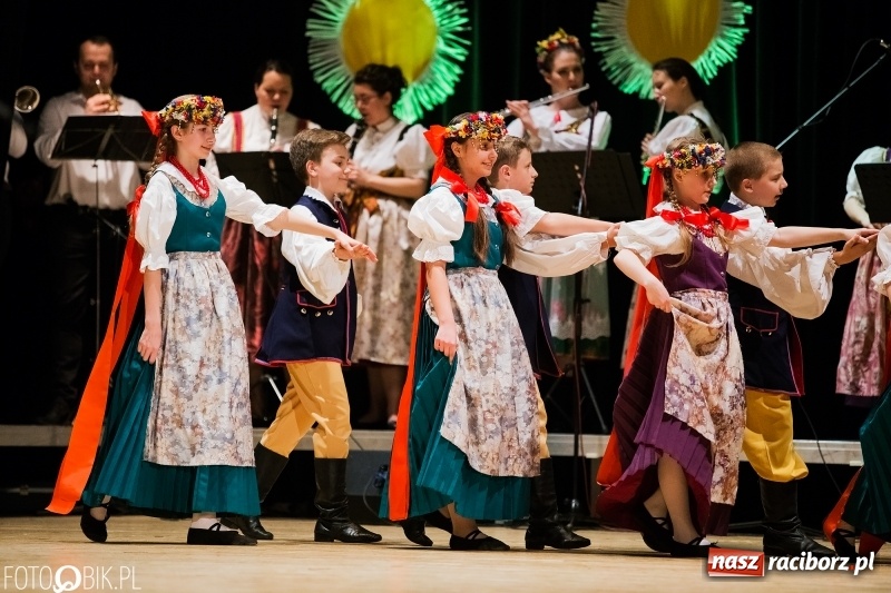 Zdjęcie w galerii na portalu naszraciborz.pl: Koncert charytatywny Źródła na rzecz Filipka wiadomości z regionu