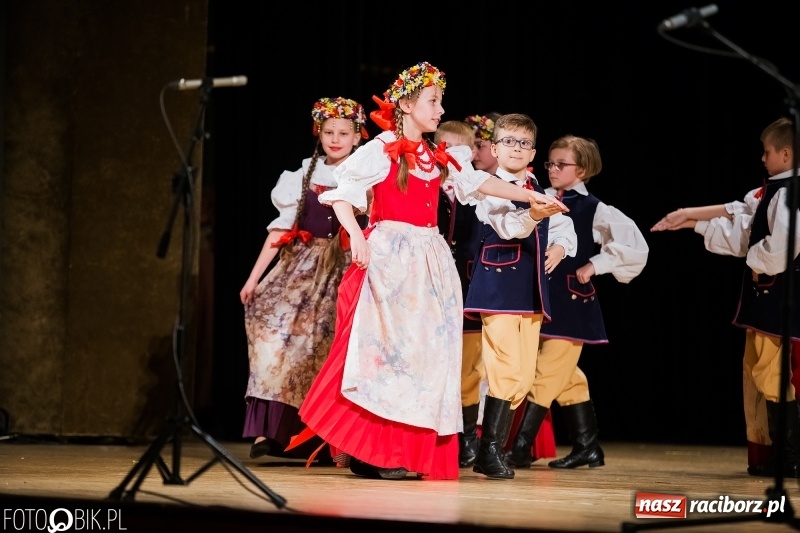 Zdjęcie w galerii na portalu naszraciborz.pl: Koncert charytatywny Źródła na rzecz Filipka wiadomości z regionu