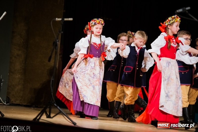 Zdjęcie w galerii na portalu naszraciborz.pl: Koncert charytatywny Źródła na rzecz Filipka wiadomości z regionu