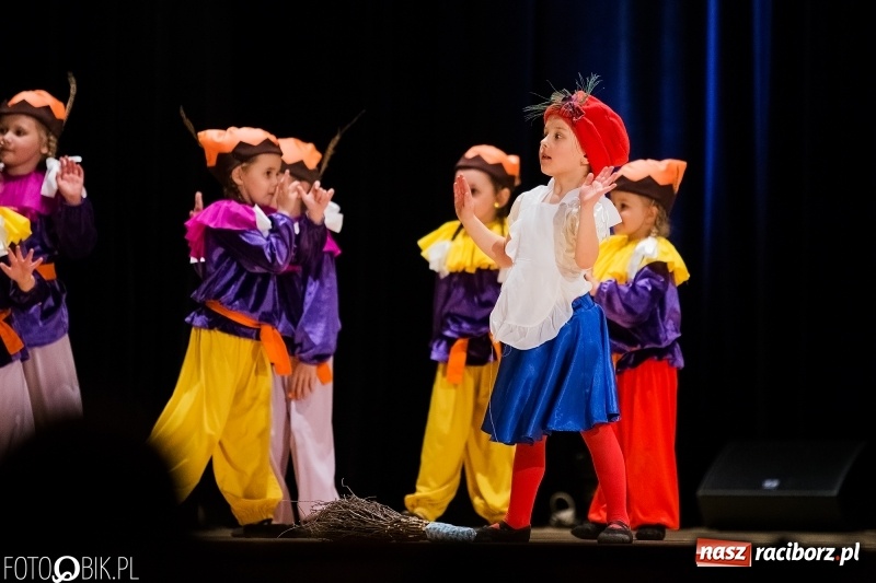 Zdjęcie w galerii na portalu naszraciborz.pl: Koncert charytatywny Źródła na rzecz Filipka wiadomości z regionu