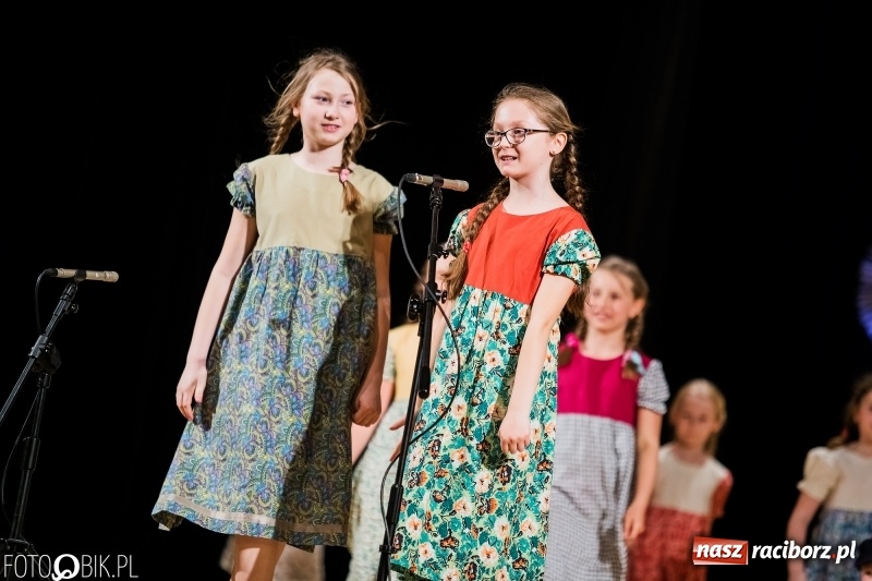 Zdjęcie w galerii na portalu naszraciborz.pl: Koncert charytatywny Źródła na rzecz Filipka wiadomości z regionu