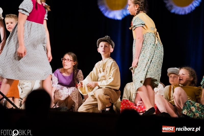 Zdjęcie w galerii na portalu naszraciborz.pl: Koncert charytatywny Źródła na rzecz Filipka wiadomości z regionu