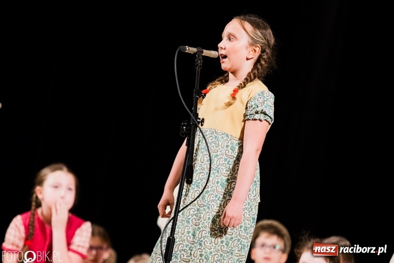 Zdjęcie w galerii na portalu naszraciborz.pl: Koncert charytatywny Źródła na rzecz Filipka wiadomości z regionu