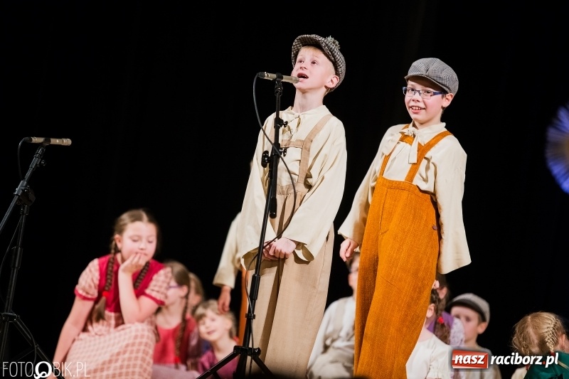Zdjęcie w galerii na portalu naszraciborz.pl: Koncert charytatywny Źródła na rzecz Filipka wiadomości z regionu