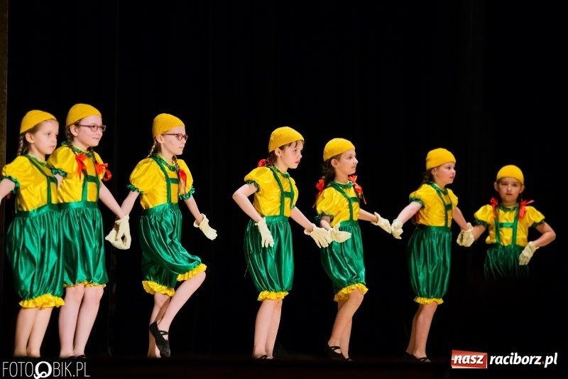 Zdjęcie w galerii na portalu naszraciborz.pl: Koncert charytatywny Źródła na rzecz Filipka wiadomości z regionu