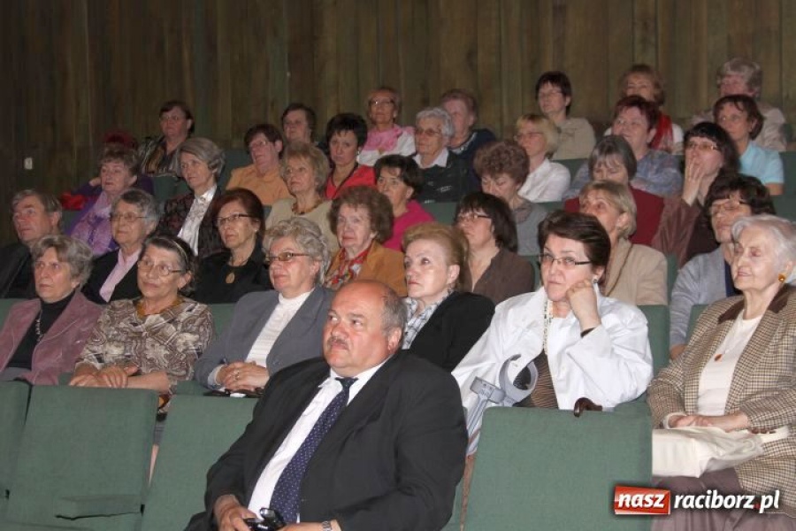 Zdjęcie w galerii na portalu naszraciborz.pl: Muzyką uczcili pamięć ofiar wiadomości z regionu