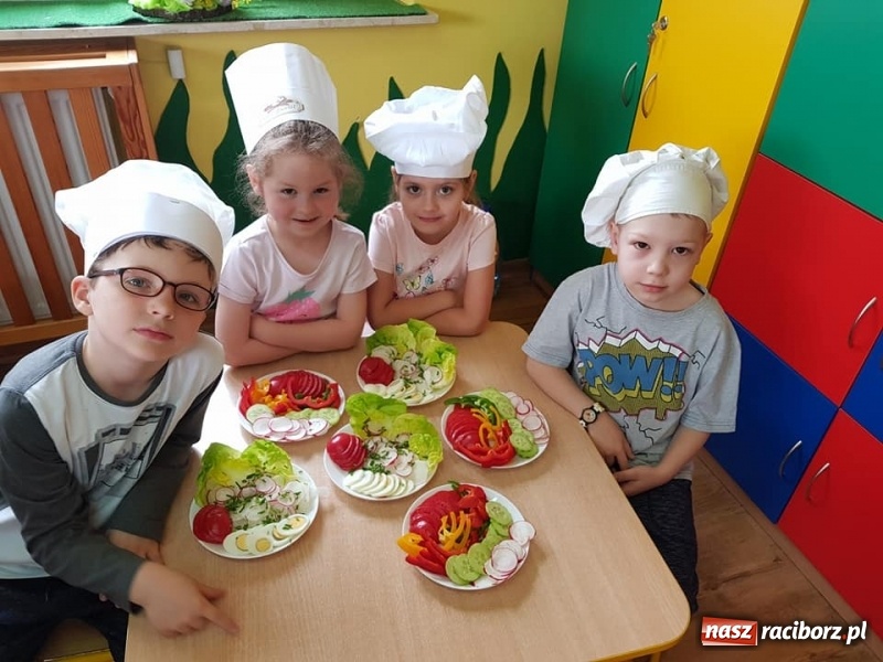 Zdjęcie w galerii na portalu naszraciborz.pl: Posłuchaj dzieci z Nędzy! Przedszkolaki działają lepiej niż kampanie reklamowe wiadomości z regionu