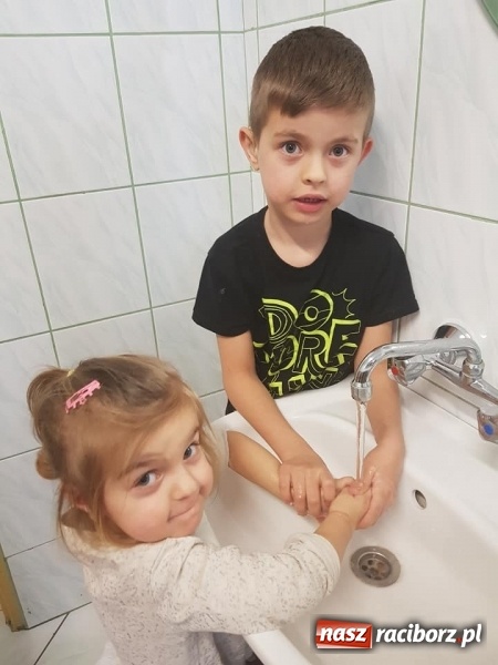 Zdjęcie w galerii na portalu naszraciborz.pl: Posłuchaj dzieci z Nędzy! Przedszkolaki działają lepiej niż kampanie reklamowe wiadomości z regionu