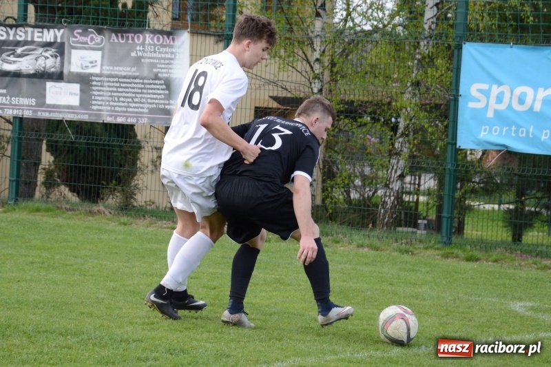 Zdjęcie w galerii na portalu naszraciborz.pl: B klasa: Markowice z kompletem punktów w Czyżowicach wiadomości z regionu