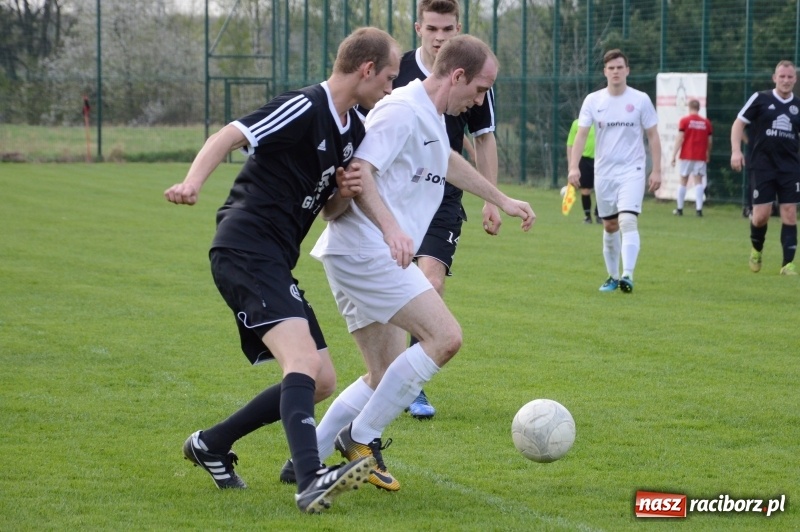 Zdjęcie w galerii na portalu naszraciborz.pl: B klasa: Markowice z kompletem punktów w Czyżowicach wiadomości z regionu