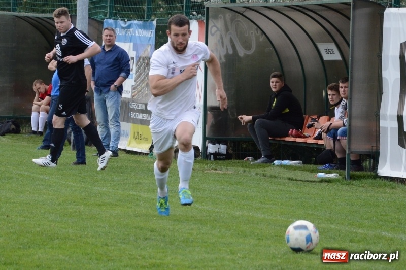 Zdjęcie w galerii na portalu naszraciborz.pl: B klasa: Markowice z kompletem punktów w Czyżowicach wiadomości z regionu