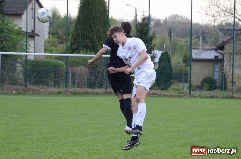 Zdjęcie w galerii na portalu naszraciborz.pl: B klasa: Markowice z kompletem punktów w Czyżowicach wiadomości z regionu