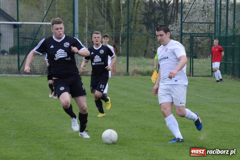 Zdjęcie w galerii na portalu naszraciborz.pl: B klasa: Markowice z kompletem punktów w Czyżowicach wiadomości z regionu