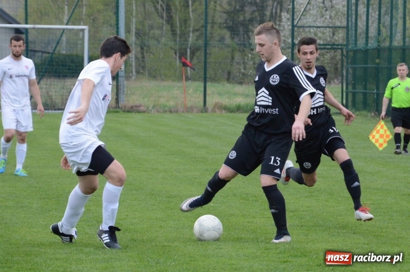 Zdjęcie w galerii na portalu naszraciborz.pl: B klasa: Markowice z kompletem punktów w Czyżowicach wiadomości z regionu