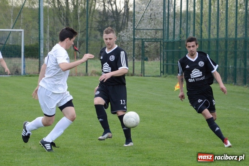 Zdjęcie w galerii na portalu naszraciborz.pl: B klasa: Markowice z kompletem punktów w Czyżowicach wiadomości z regionu