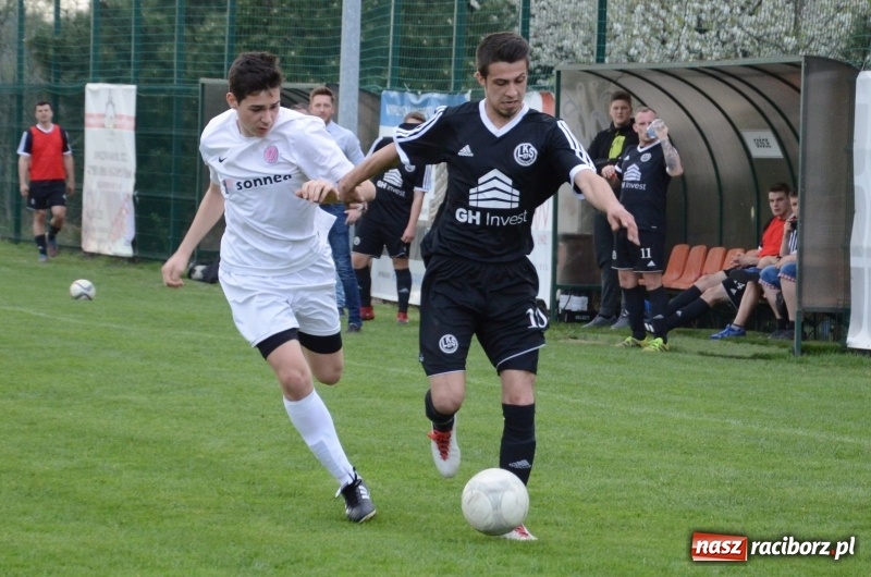 Zdjęcie w galerii na portalu naszraciborz.pl: B klasa: Markowice z kompletem punktów w Czyżowicach wiadomości z regionu