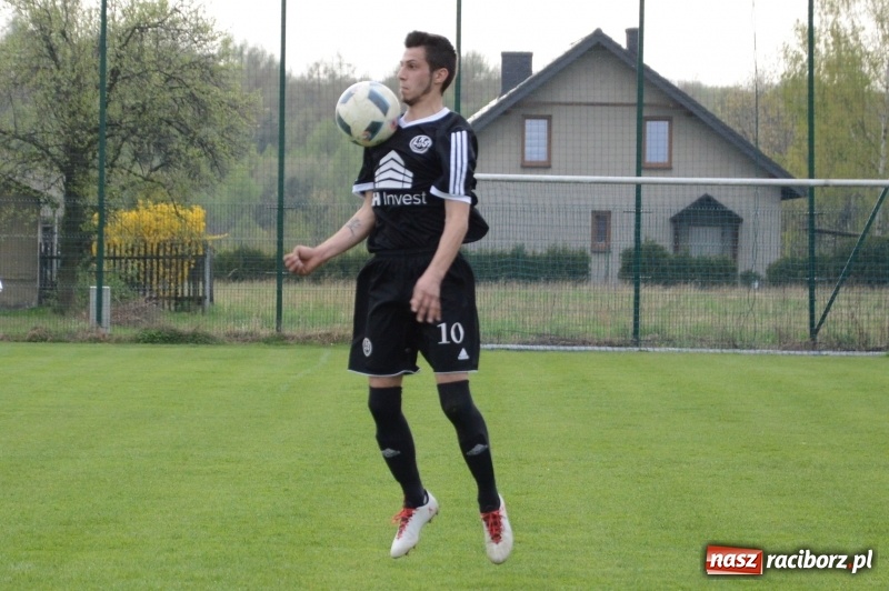 Zdjęcie w galerii na portalu naszraciborz.pl: B klasa: Markowice z kompletem punktów w Czyżowicach wiadomości z regionu