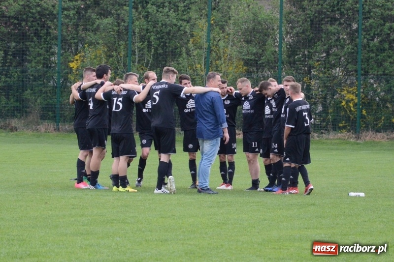 Zdjęcie w galerii na portalu naszraciborz.pl: B klasa: Markowice z kompletem punktów w Czyżowicach wiadomości z regionu