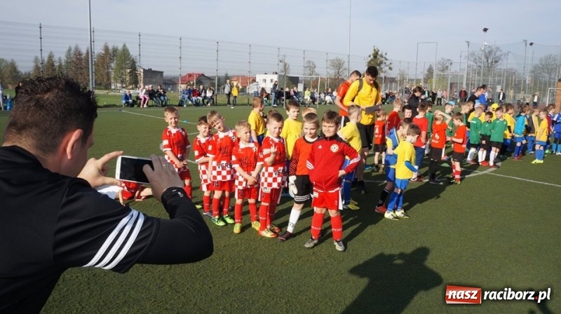 Zdjęcie w galerii na portalu naszraciborz.pl: Żaki młodsze LKS Tworków na Kinder Cup Orzesze wiadomości z regionu