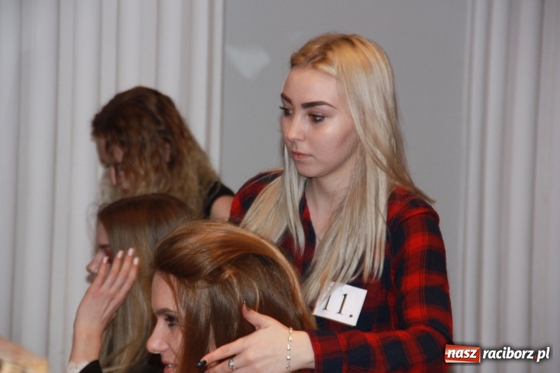 Zdjęcie w galerii na portalu naszraciborz.pl: Fryzjerzy CKZiU nr 1 zaprezentowali swoje umiejętności  wiadomości z regionu