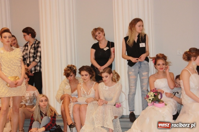 Zdjęcie w galerii na portalu naszraciborz.pl: Fryzjerzy CKZiU nr 1 zaprezentowali swoje umiejętności  wiadomości z regionu