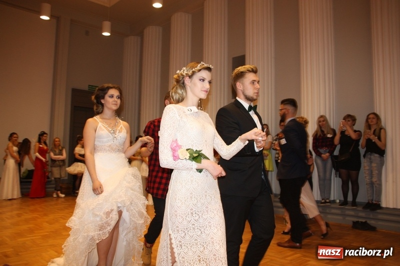 Zdjęcie w galerii na portalu naszraciborz.pl: Fryzjerzy CKZiU nr 1 zaprezentowali swoje umiejętności  wiadomości z regionu