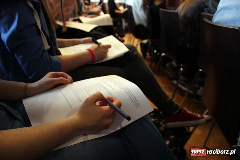 Zdjęcie w galerii na portalu naszraciborz.pl: O samorządności i kierunkach studiów. Wśród maturzystów rysuje się nowy trend wiadomości z regionu