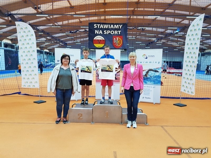 Zdjęcie w galerii na portalu naszraciborz.pl: Zacięta rywalizacja młodych sportowców w hali raciborskiego SMS-u wiadomości z regionu