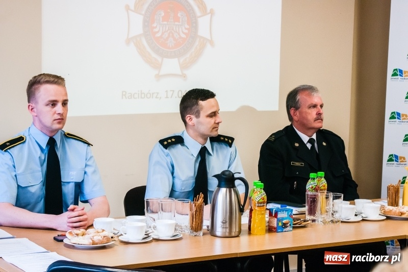 Zdjęcie w galerii na portalu naszraciborz.pl: Poznaliśmy powiatową mistrzynię oraz mistrzów wiedzy pożarniczej  wiadomości z regionu