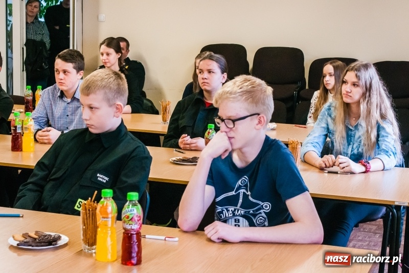 Zdjęcie w galerii na portalu naszraciborz.pl: Poznaliśmy powiatową mistrzynię oraz mistrzów wiedzy pożarniczej  wiadomości z regionu