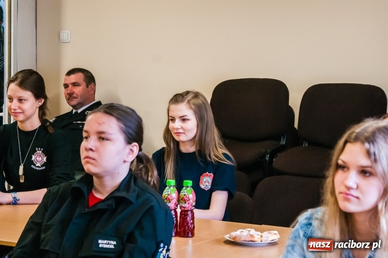 Zdjęcie w galerii na portalu naszraciborz.pl: Poznaliśmy powiatową mistrzynię oraz mistrzów wiedzy pożarniczej  wiadomości z regionu