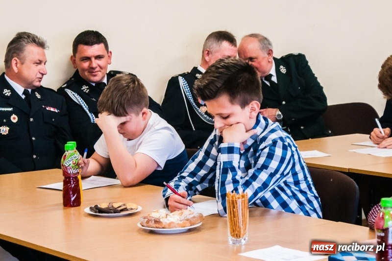 Zdjęcie w galerii na portalu naszraciborz.pl: Poznaliśmy powiatową mistrzynię oraz mistrzów wiedzy pożarniczej  wiadomości z regionu