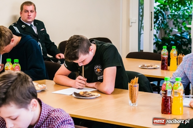 Zdjęcie w galerii na portalu naszraciborz.pl: Poznaliśmy powiatową mistrzynię oraz mistrzów wiedzy pożarniczej  wiadomości z regionu