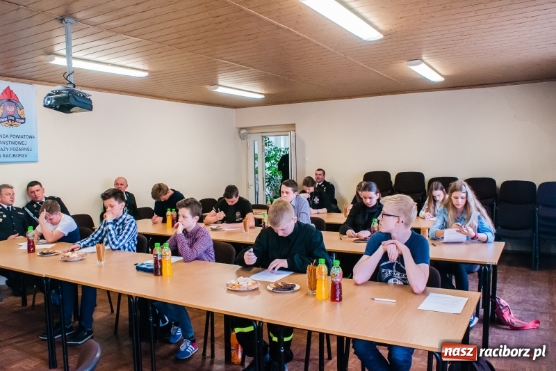 Zdjęcie w galerii na portalu naszraciborz.pl: Poznaliśmy powiatową mistrzynię oraz mistrzów wiedzy pożarniczej  wiadomości z regionu