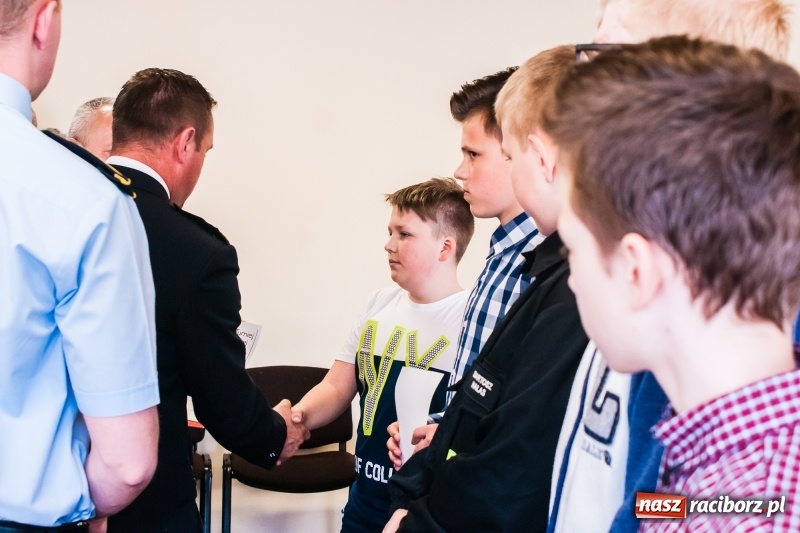 Zdjęcie w galerii na portalu naszraciborz.pl: Poznaliśmy powiatową mistrzynię oraz mistrzów wiedzy pożarniczej  wiadomości z regionu