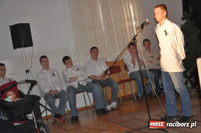 Zdjęcie w galerii na portalu naszraciborz.pl: Rozpoczęli od 