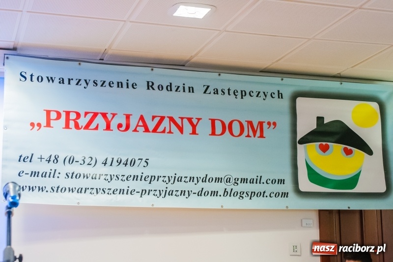 Zdjęcie w galerii na portalu naszraciborz.pl: Dom i tradycje. Konferencja Stowarzyszenia Rodzin Zastępczych na Zamku Piastowskim wiadomości z regionu