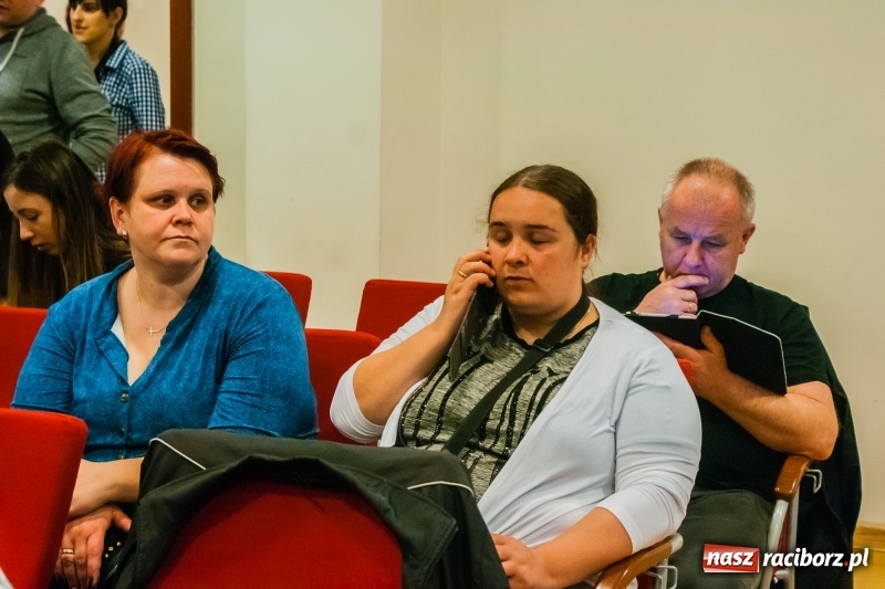 Zdjęcie w galerii na portalu naszraciborz.pl: Dom i tradycje. Konferencja Stowarzyszenia Rodzin Zastępczych na Zamku Piastowskim wiadomości z regionu