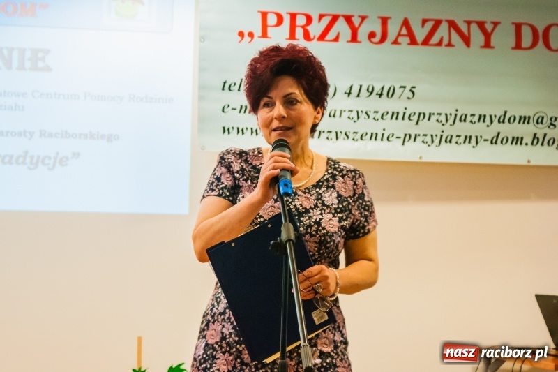 Zdjęcie w galerii na portalu naszraciborz.pl: Dom i tradycje. Konferencja Stowarzyszenia Rodzin Zastępczych na Zamku Piastowskim wiadomości z regionu