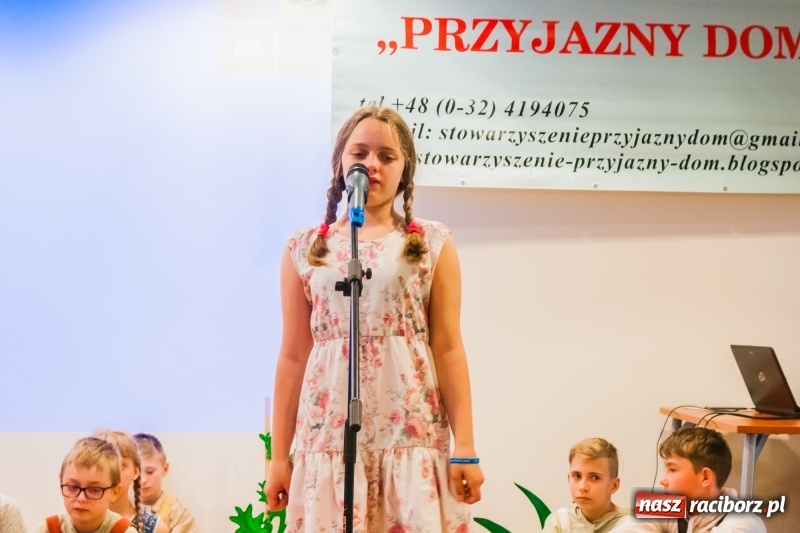 Zdjęcie w galerii na portalu naszraciborz.pl: Dom i tradycje. Konferencja Stowarzyszenia Rodzin Zastępczych na Zamku Piastowskim wiadomości z regionu