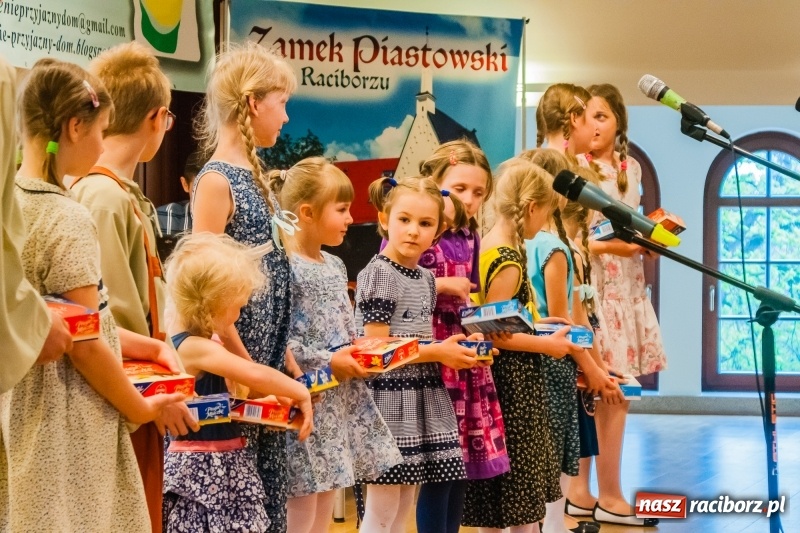 Zdjęcie w galerii na portalu naszraciborz.pl: Dom i tradycje. Konferencja Stowarzyszenia Rodzin Zastępczych na Zamku Piastowskim wiadomości z regionu